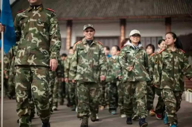 齊心奮進(jìn)，夢想起航，遠(yuǎn)景裝飾2015啟動大會-全員會師