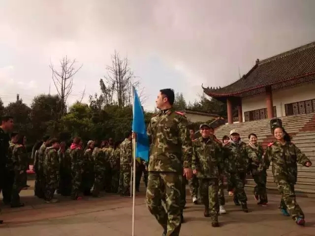 齊心奮進(jìn)，夢想起航，遠(yuǎn)景裝飾2015啟動大會-全員會師