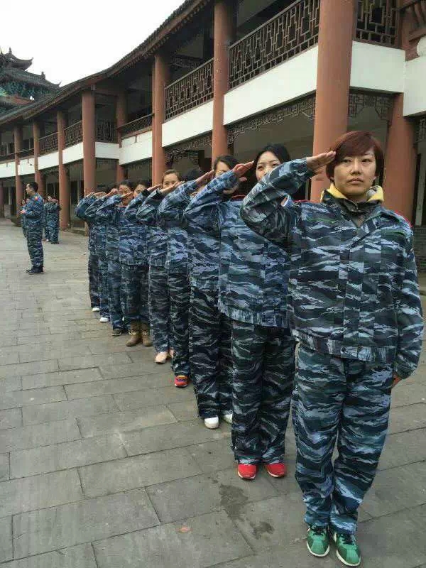 齊心奮進(jìn)，夢想起航，遠(yuǎn)景裝飾2015啟動大會-全員會師