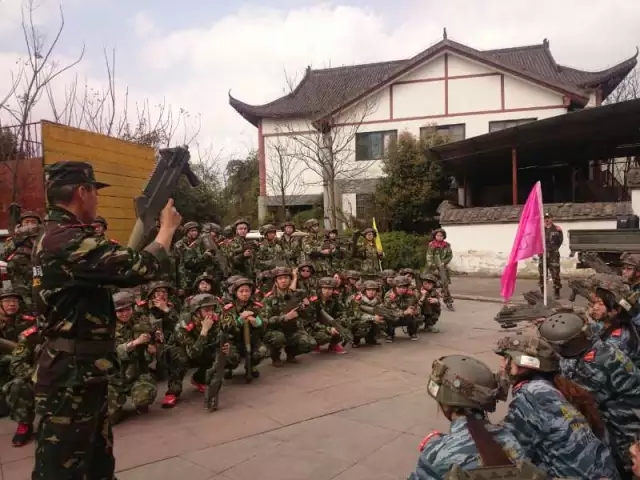 齊心奮進(jìn)，夢想起航，遠(yuǎn)景裝飾2015啟動大會-全員會師