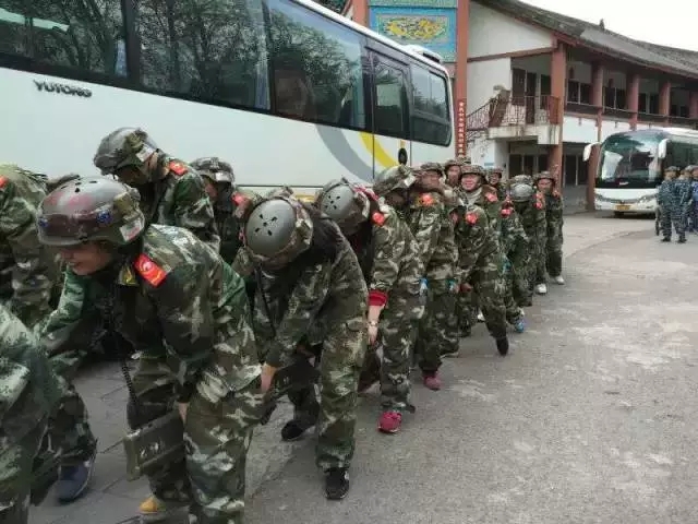 齊心奮進(jìn)，夢想起航，遠(yuǎn)景裝飾2015啟動大會-全員會師
